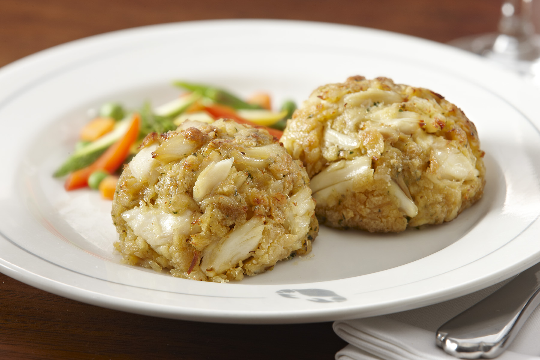 Baltimore-Style Crab Cakes (from Food and Wine Magazine) - The Hive